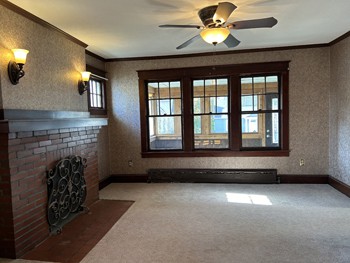 photo1